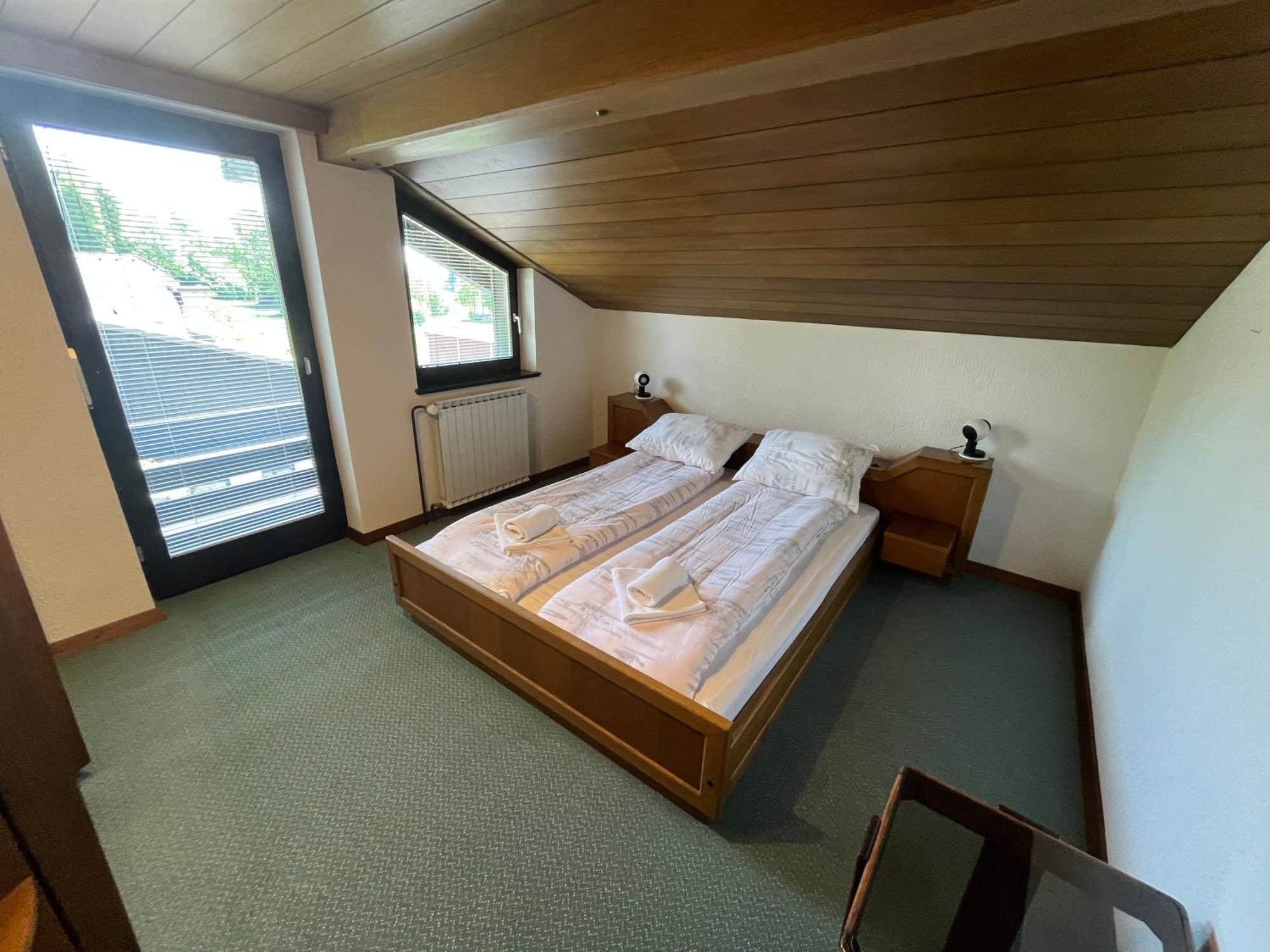 Sara'S Guesthouse Bled Room photo